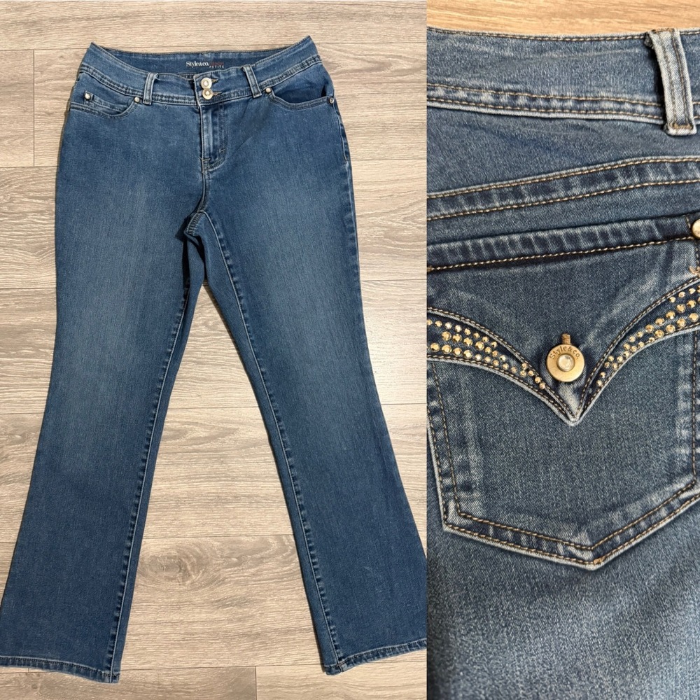 Style & Co Curvy Modern Bootcut Jeans Size 10P Medium Wash Rhinestone Blue